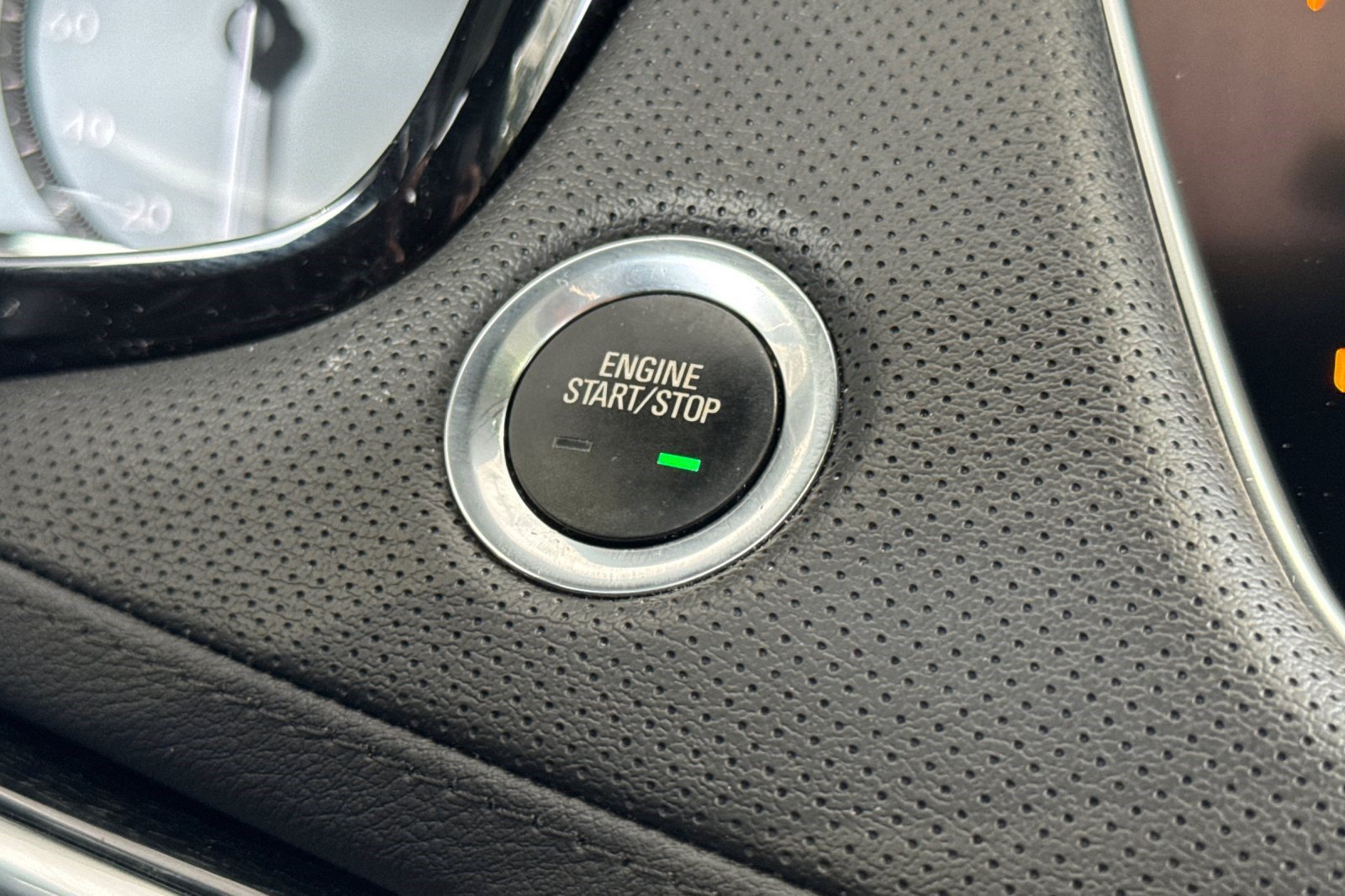Used 2020 Cadillac XT5 Premium Luxury FWD image 29