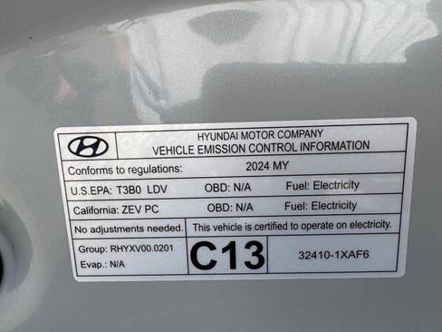 Used 2024 Hyundai Ioniq 6 SEL RWD image 21