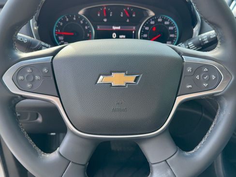Used 2023 Chevrolet Traverse LT FWD image 10