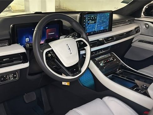 New 2026 Lincoln Aviator Black Label w/ Black Label Special Edition image 21