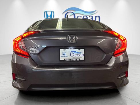 Used 2018 Honda Civic EX-L image 4