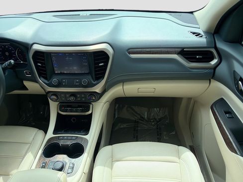 Used 2021 GMC Acadia Denali w/ Denali Technology Package FWD image 18