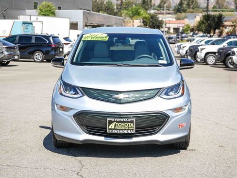 Used 2017 Chevrolet Bolt LT FWD image 2