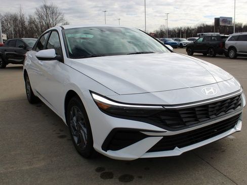 New 2026 Hyundai Elantra Blue image 6