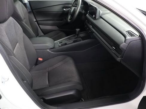 Certified 2025 Honda Accord SE image 24