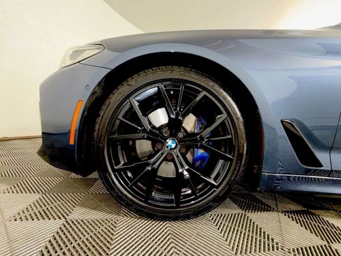 Used 2023 BMW 530i xDrive w/ M Sport Package AWD/4WD image 8