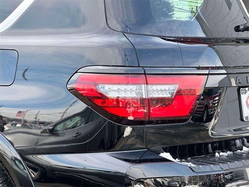 Certified 2023 Nissan Armada SL w/ Midnight Edition Package image 9