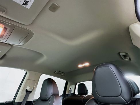 Used 2022 Chevrolet Colorado LT w/ Luxury Package image 11