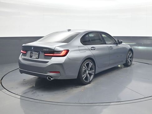 Used 2023 BMW 330i xDrive Sedan w/ Premium Package image 7