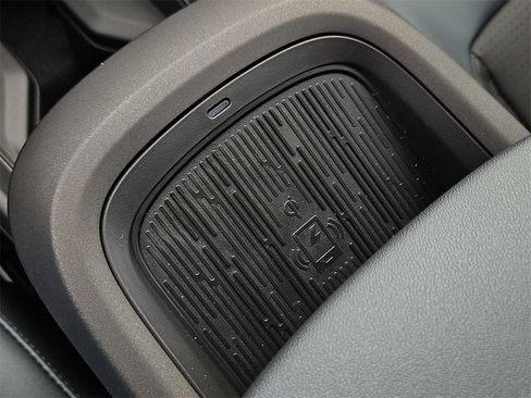 New 2026 Nissan Leaf Platinum+ image 24