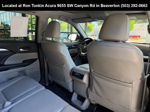 Used 2016 Toyota Highlander XLE AWD/4WD image 29