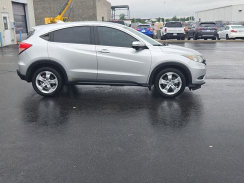 Used 2016 Honda HR-V EX image 8