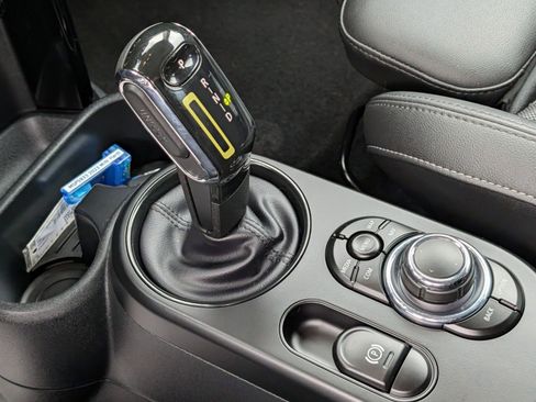 Used 2023 MINI Cooper SE FWD image 10