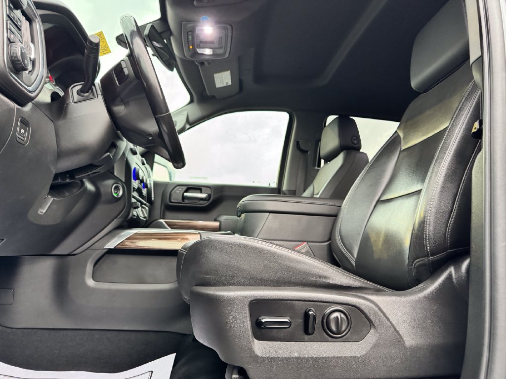 Used 2020 Chevrolet Silverado 1500 RST w/ True North Edition AWD/4WD image 17