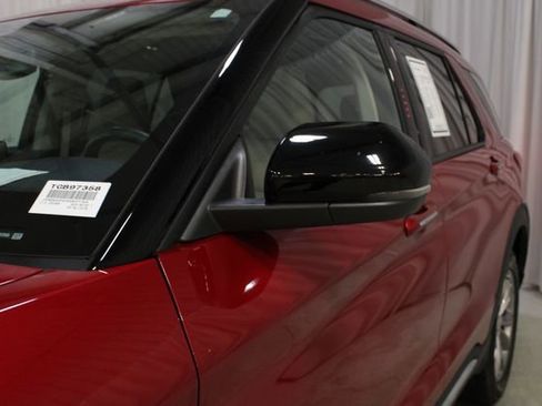 Used 2023 Ford Explorer Limited w/ Limited Technology Package image 34