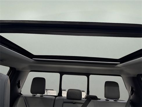 Used 2025 Ford F150 Lariat w/ Equipment Group 502A High image 13