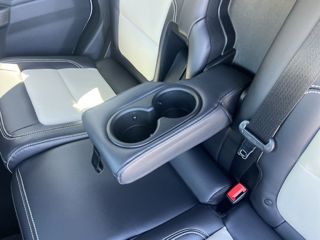 New 2026 Ford Bronco Outer Banks w/ Sasquatch Package AWD/4WD image 18