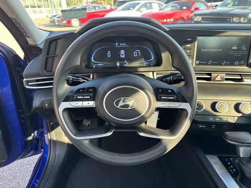 Used 2024 Hyundai Elantra SE image 22