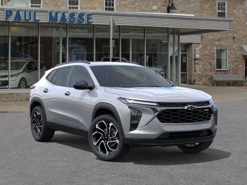 New 2026 Chevrolet Trax RS w/ Sunroof Package FWD image 7