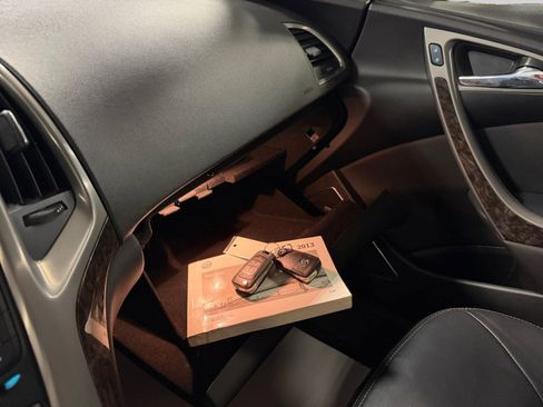 Used 2013 Buick Verano Leather FWD image 32