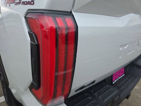 Used 2025 Toyota Tundra Limited image 33