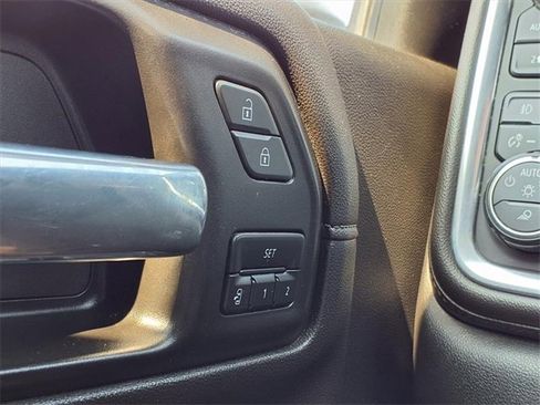 Used 2022 Chevrolet Silverado 2500 LTZ w/ LTZ Convenience Package image 29