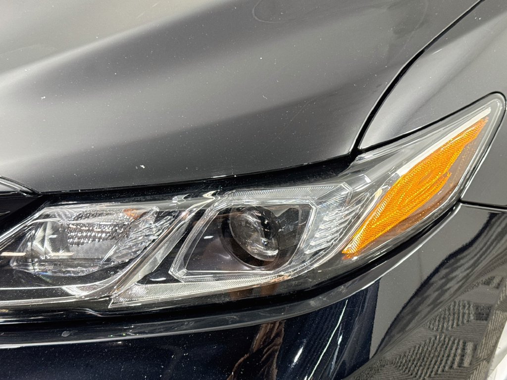 Used 2021 Toyota Camry LE w/ Carpet Mat Package (TMS) FWD image 3