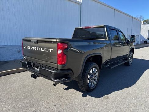 Used 2023 Chevrolet Silverado 2500 Custom w/ Custom Convenience Package image 16
