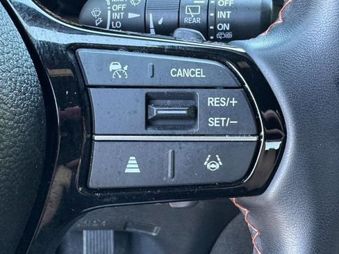 Used 2025 Honda Pilot Sport image 23