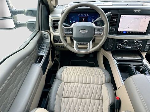 Used 2026 Ford F250 Platinum w/ Platinum Plus Package image 16