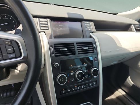 Used 2017 Land Rover Discovery Sport HSE AWD/4WD image 11