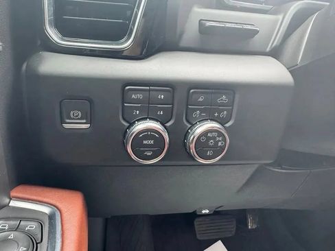 Used 2022 GMC Sierra 1500 Denali Ultimate AWD/4WD image 24