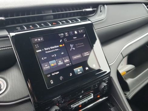 Certified 2024 Jeep Grand Cherokee L Laredo image 12