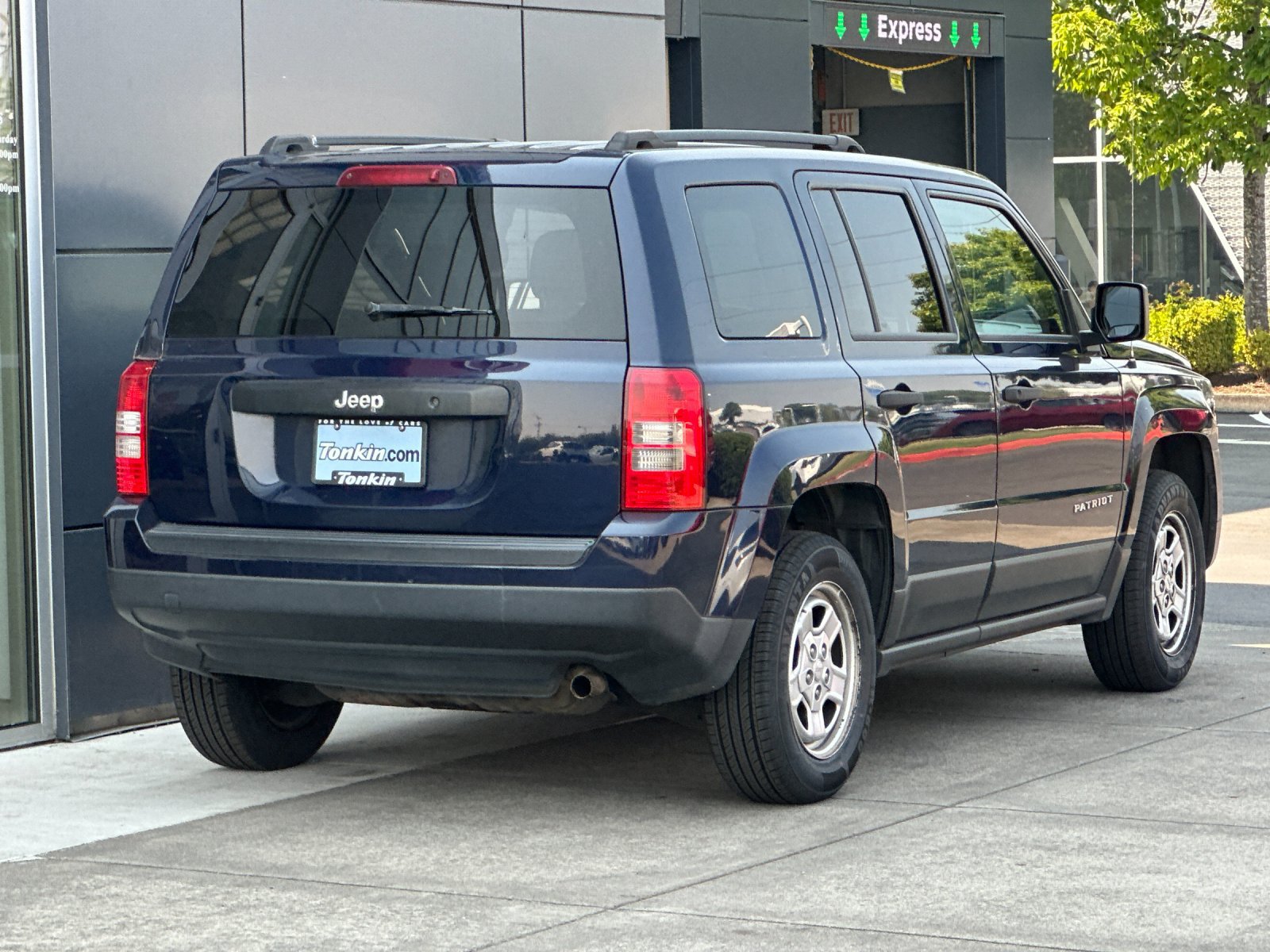 Used 2015 Jeep Patriot Sport FWD image 4