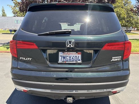 Used 2016 Honda Pilot Touring image 11