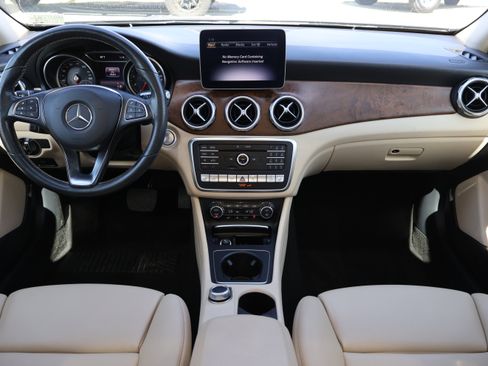 Used 2020 Mercedes-Benz GLA 250 4MATIC image 39