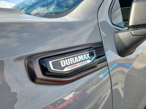 Used 2024 GMC Sierra 1500 AT4X image 11