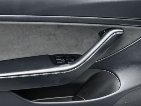 Used 2019 Tesla Model 3 Standard Range Plus RWD image 11