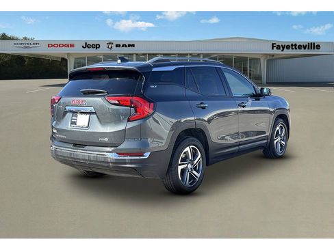 Used 2020 GMC Terrain SLT image 3