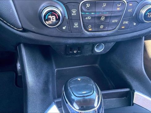 Used 2019 Chevrolet Traverse LT image 33