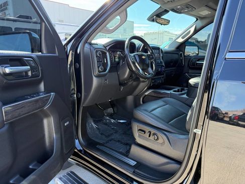 Used 2021 Chevrolet Silverado 1500 LTZ w/ LTZ Premium Package image 17