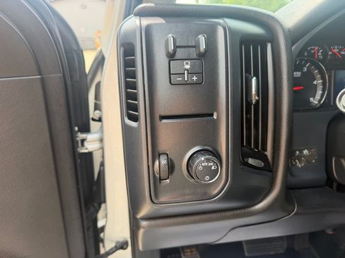 Used 2019 GMC Sierra 2500 4x4 Crew Cab w/ Sierra Convenience Package image 17