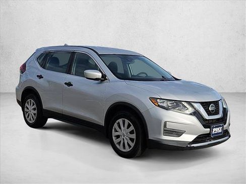 Used 2019 Nissan Rogue S FWD image 3