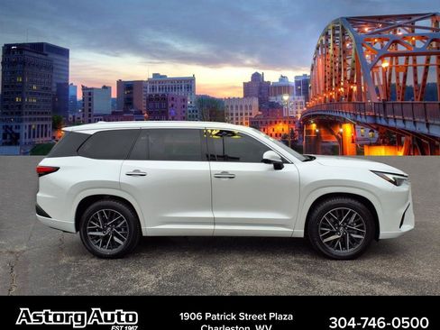 Used 2024 Lexus TX 350 AWD w/ Technology Package image 2