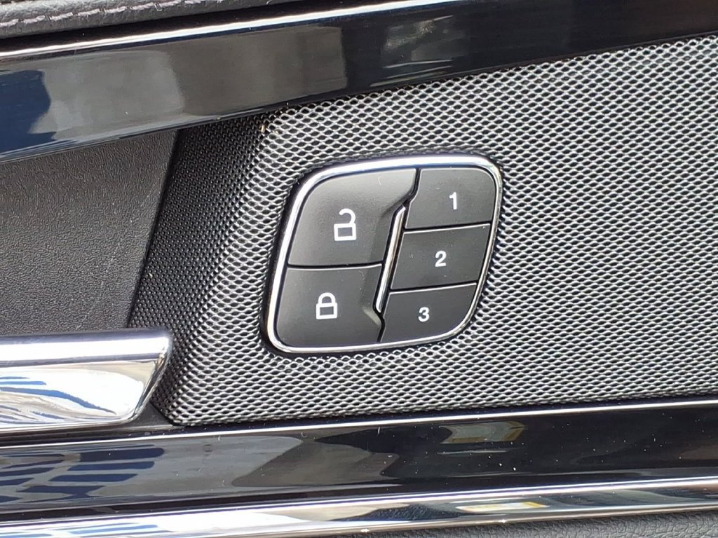 Certified 2023 Lincoln Nautilus Reserve AWD/4WD image 15