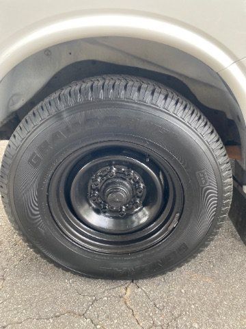Used 2001 Chevrolet Express 3500 RWD image 22