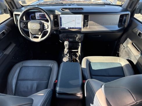 Used 2021 Ford Bronco Outer Banks w/ Sasquatch Package image 24