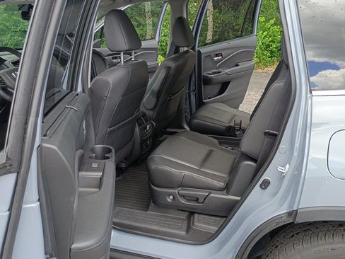 Used 2022 Honda Pilot Touring image 10