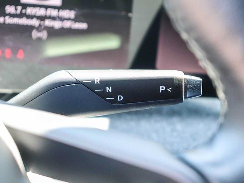 Used 2025 Lucid Air Pure RWD image 20