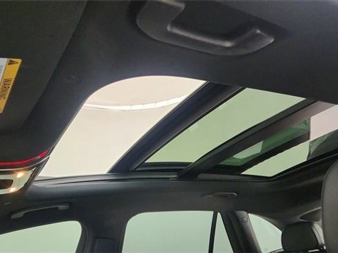 Used 2025 Mercedes-Benz GLC 350e GLC 350e image 58